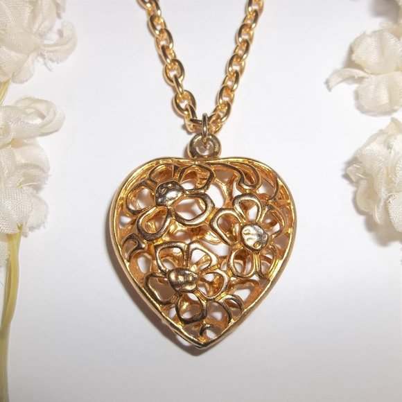 Fashion Jewelry Jewelry - Puffy Heart Flower Necklace Pendant Charm Long Chain Costume Jewelry Girl A562
